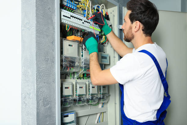 Best Emergency Electrical Repair  in Manitou Springs, CO